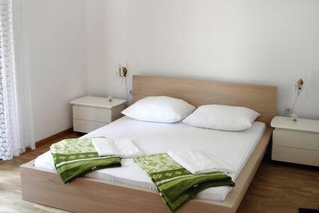 Murin Delfin Apartment Umag Ngoại thất bức ảnh