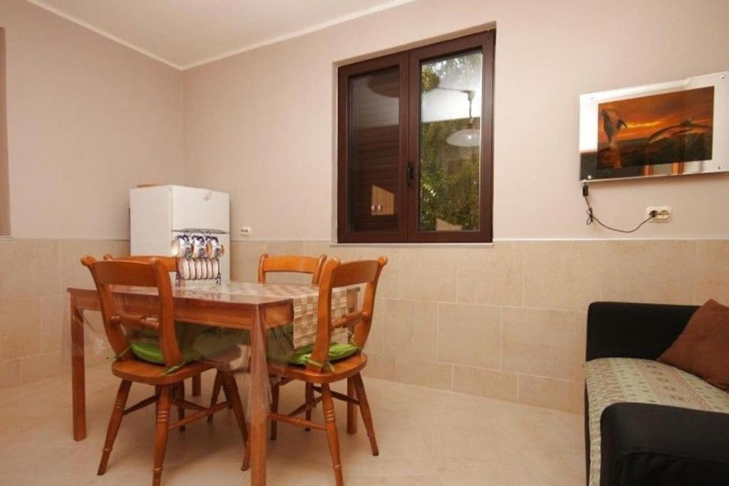 Murin Delfin Apartment Umag Ngoại thất bức ảnh
